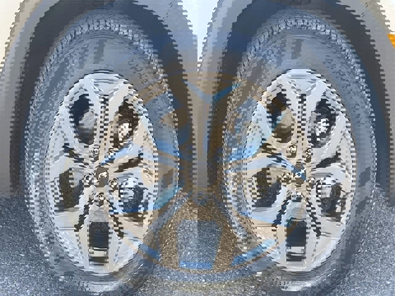 Certified 2024 Kia Seltos S image 9