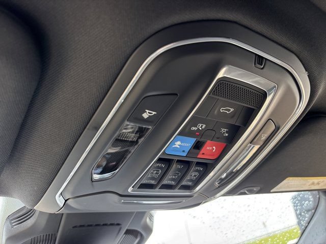 New 2026 Jeep Cherokee Overland AWD/4WD image 36