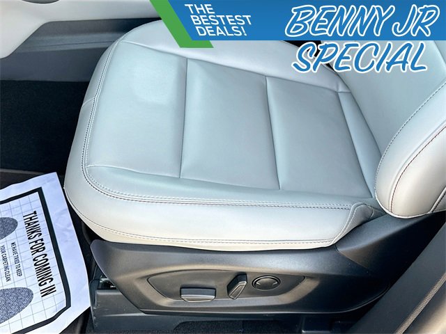 Used 2025 Ford Explorer Active w/ Active Comfort Package image 19