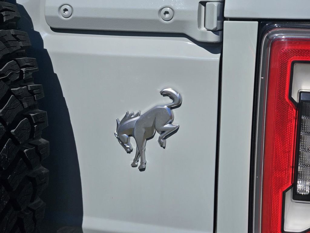 Used 2023 Ford Bronco Badlands w/ Sasquatch Package image 35