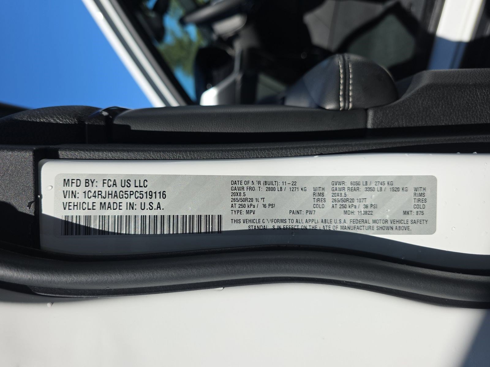 Used 2023 Jeep Grand Cherokee Altitude image 15