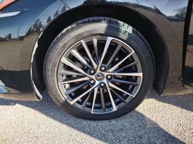 Used 2024 Lexus ES 350 w/ Premium Package image 27