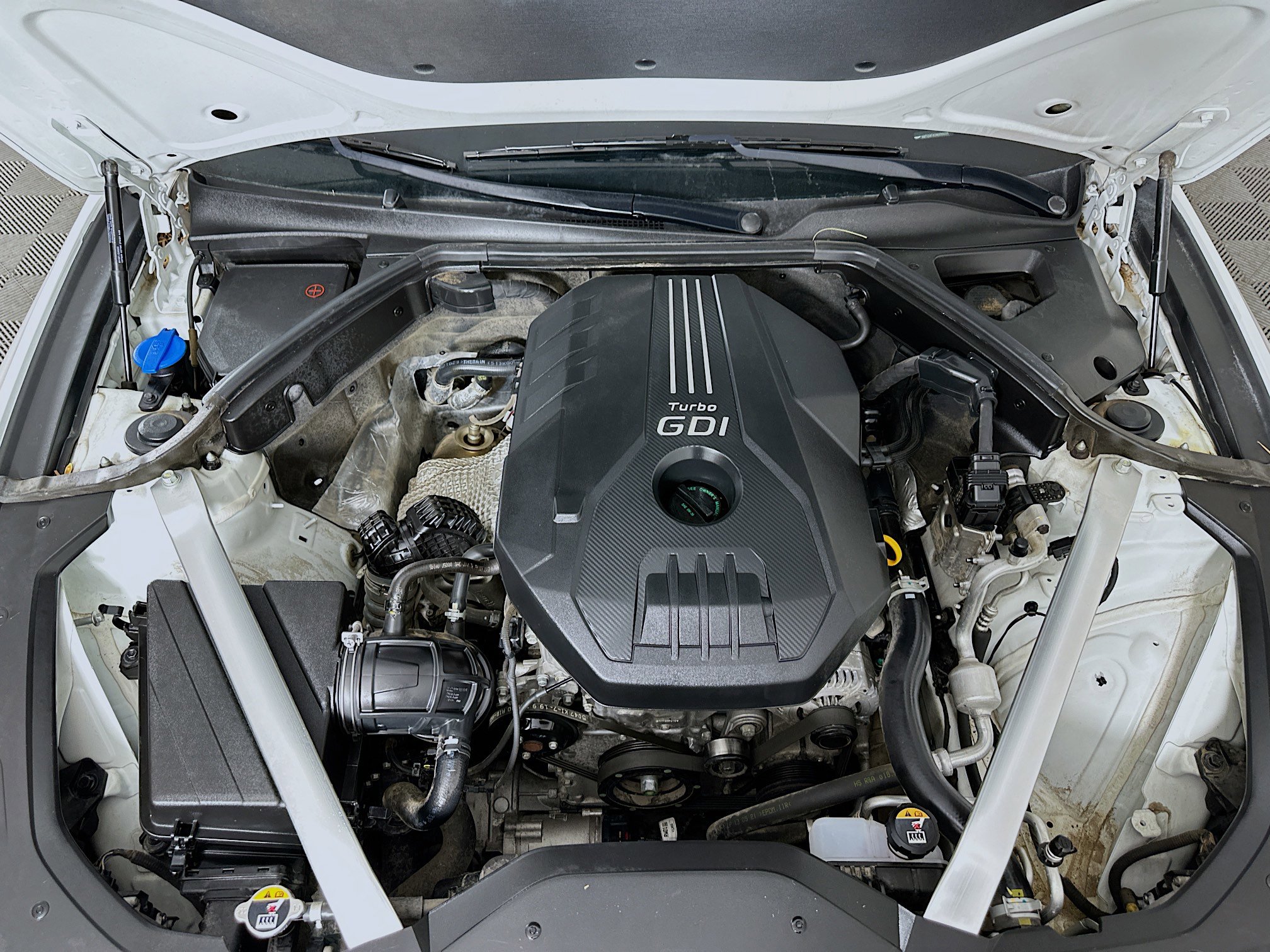 Used 2022 Genesis G70 2.0T image 32