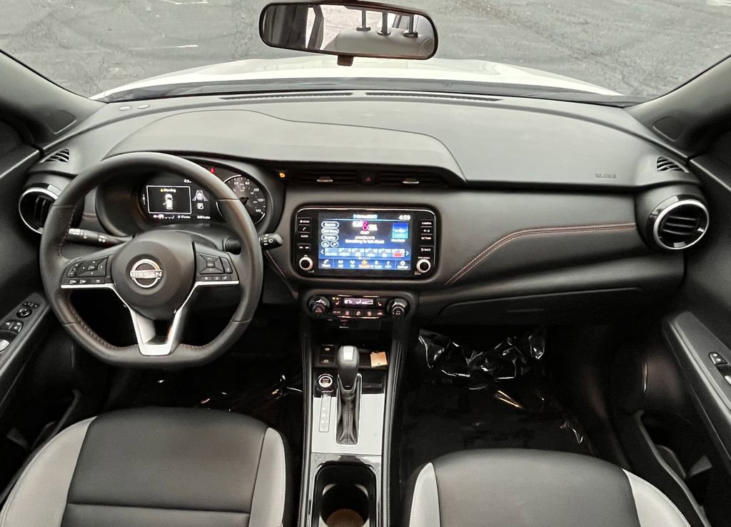 Used 2024 Nissan Kicks SR w/ SR Premium Package image 11