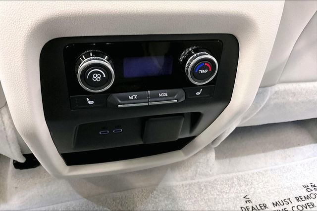 Used 2025 Buick Enclave Avenir AWD/4WD image 34