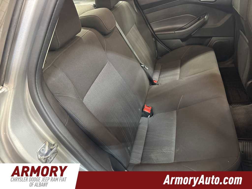 Used 2017 Ford Focus SE w/ Cold Weather Package image 30