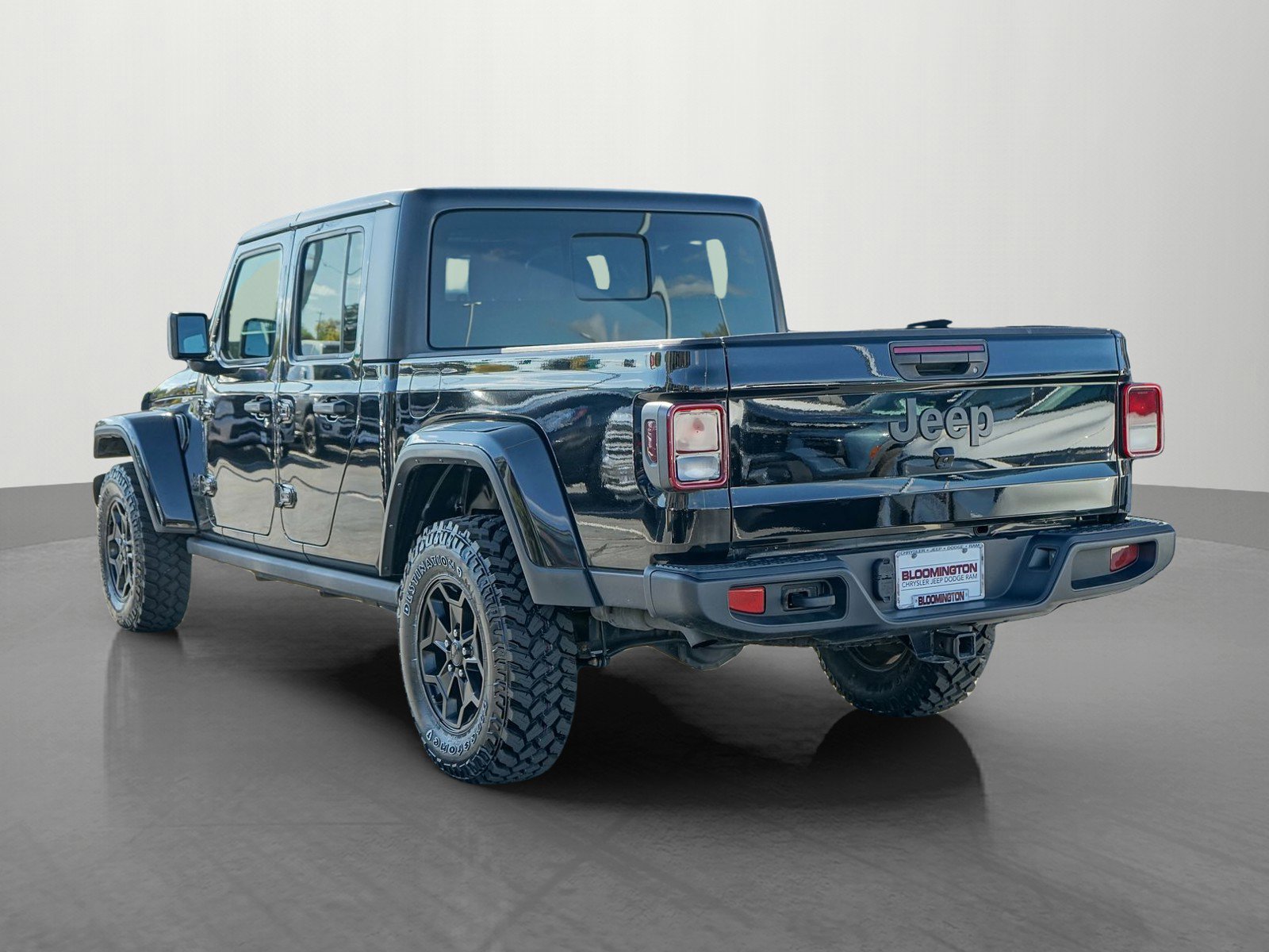 Used 2021 Jeep Gladiator Willys image 5