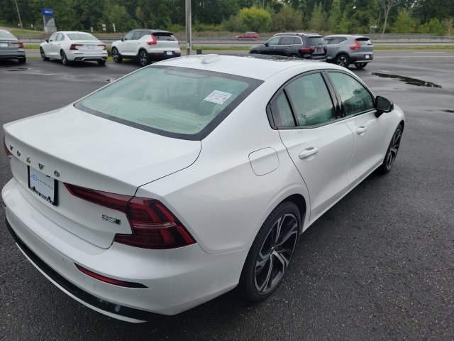 Used 2024 Volvo S60 B5 Core AWD/4WD image 5