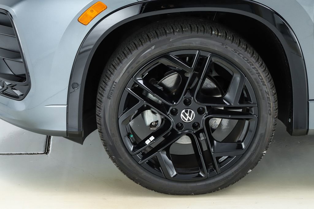 New 2026 Volkswagen Tiguan SE R-Line image 44