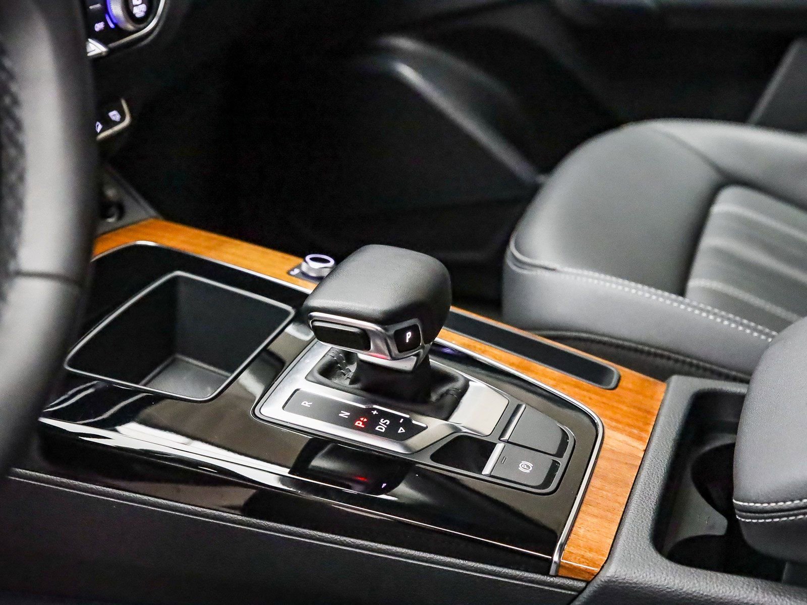 Certified 2023 Audi Q5 2.0T Premium w/ Convenience Package image 23