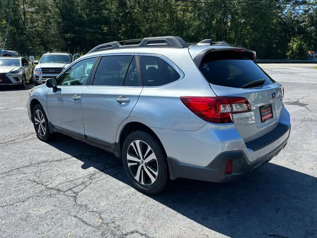Used 2019 Subaru Outback 2.5i Limited AWD/4WD image 6