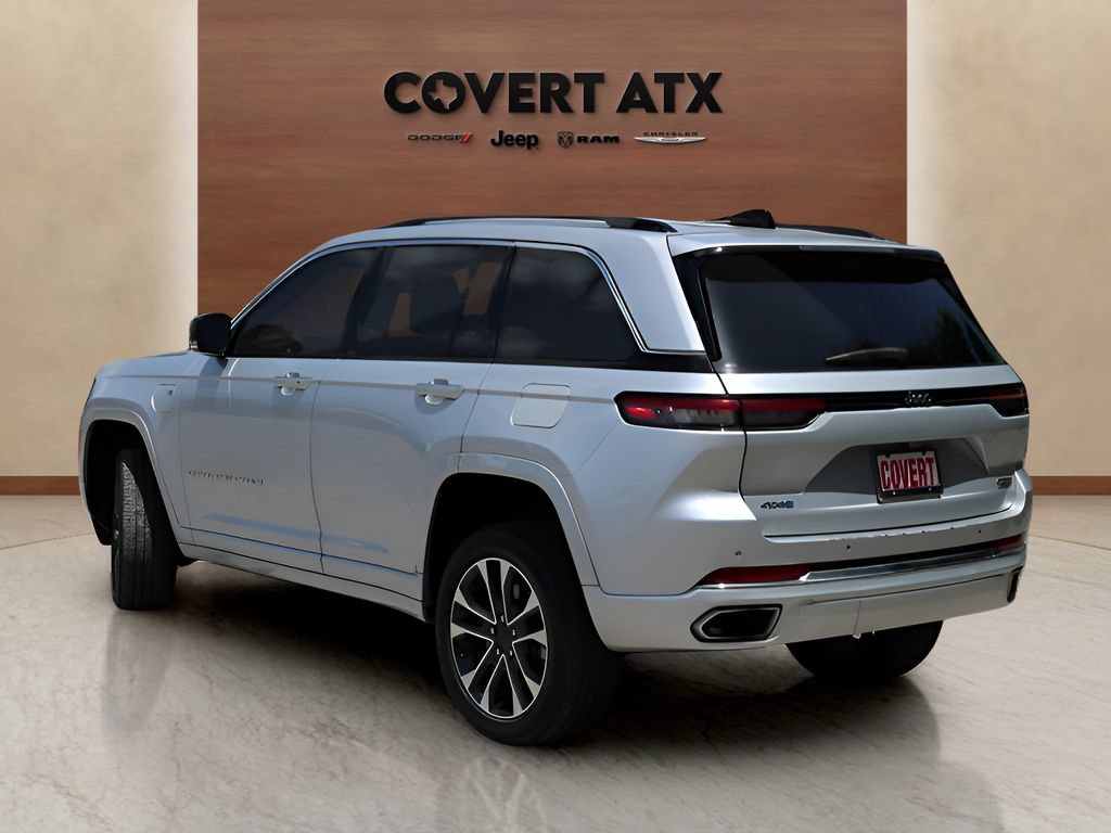 Used 2023 Jeep Grand Cherokee Overland w/ Luxury Tech Group IV AWD/4WD image 3