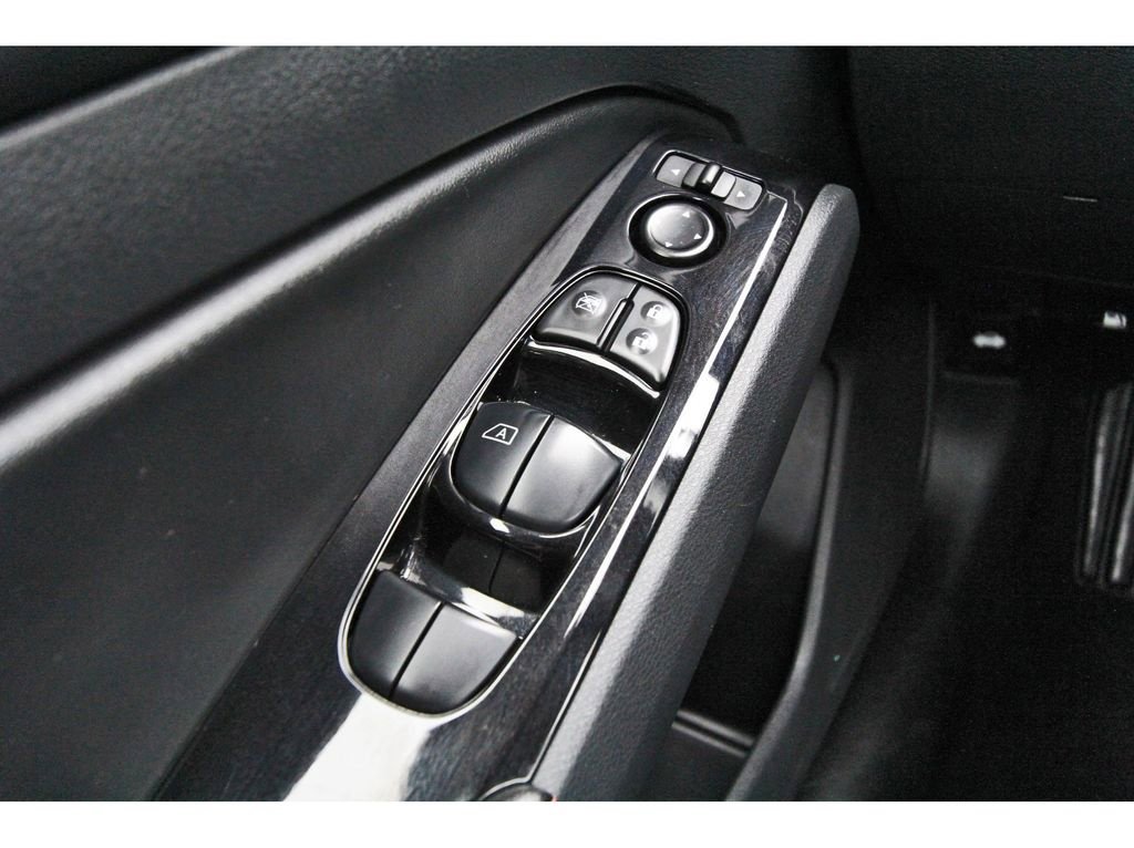 Used 2024 Nissan Altima 2.5 SR w/ SR Premium Package FWD image 20