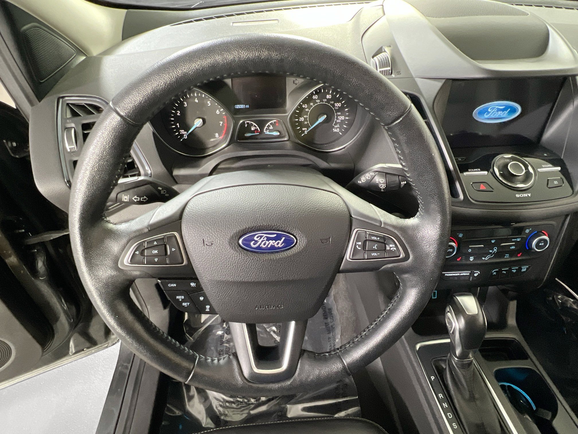 Used 2019 Ford Escape Titanium image 11