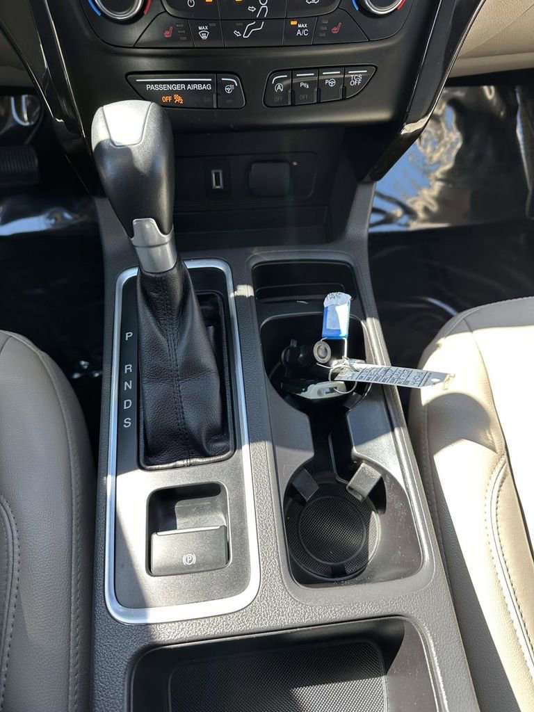 Used 2017 Ford Escape Titanium w/ Equipment Group 301A image 18