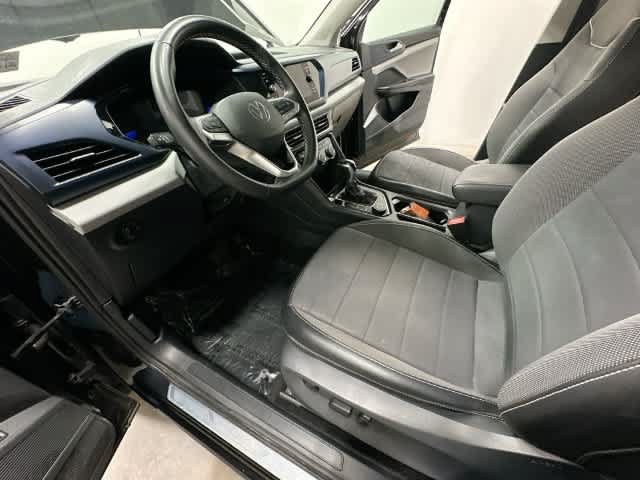 Used 2023 Volkswagen Taos SE w/ Panoramic Sunroof Package AWD/4WD image 16
