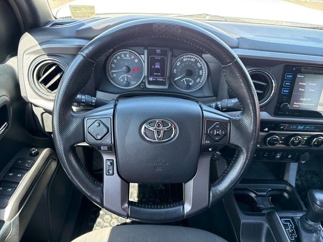 Used 2016 Toyota Tacoma TRD Sport w/ Premium & Technology Package AWD/4WD image 18