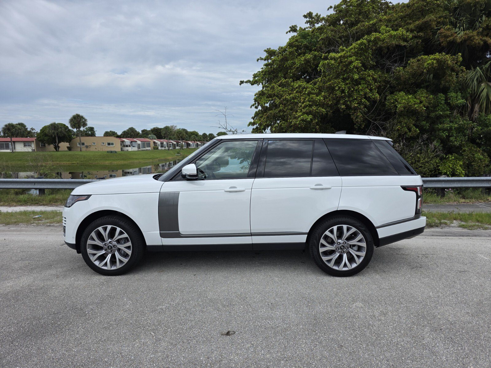 Certified 2022 Land Rover Range Rover Westminster Edition AWD/4WD image 6