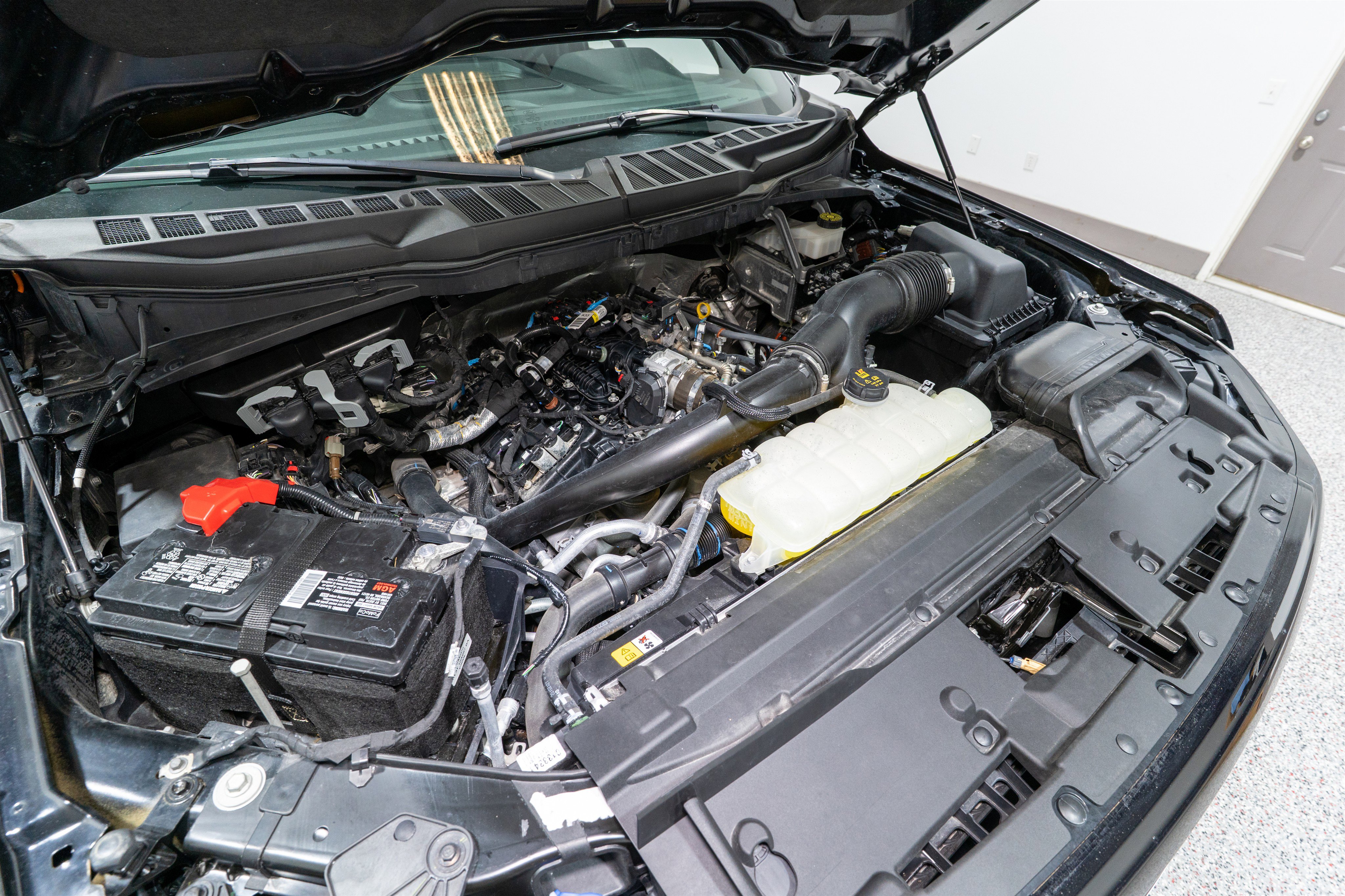 Used 2024 Ford F150 XLT w/ XLT Black Appearance Package image 35