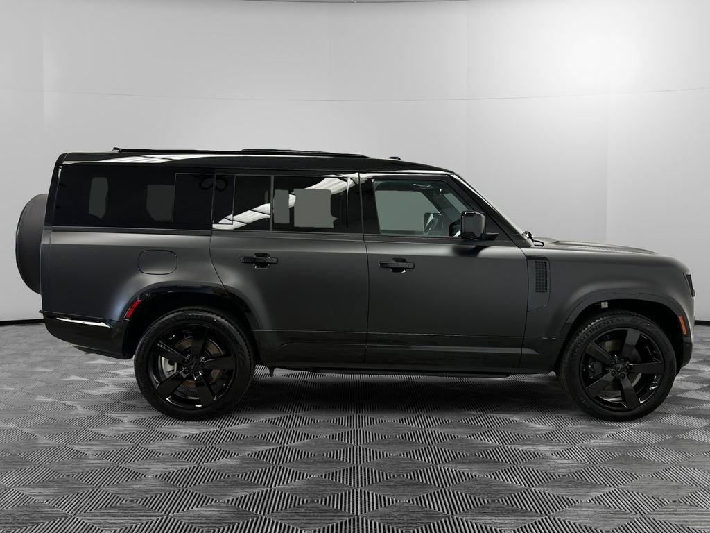 New 2026 Land Rover Defender 130 X-Dynamic SE AWD/4WD image 6