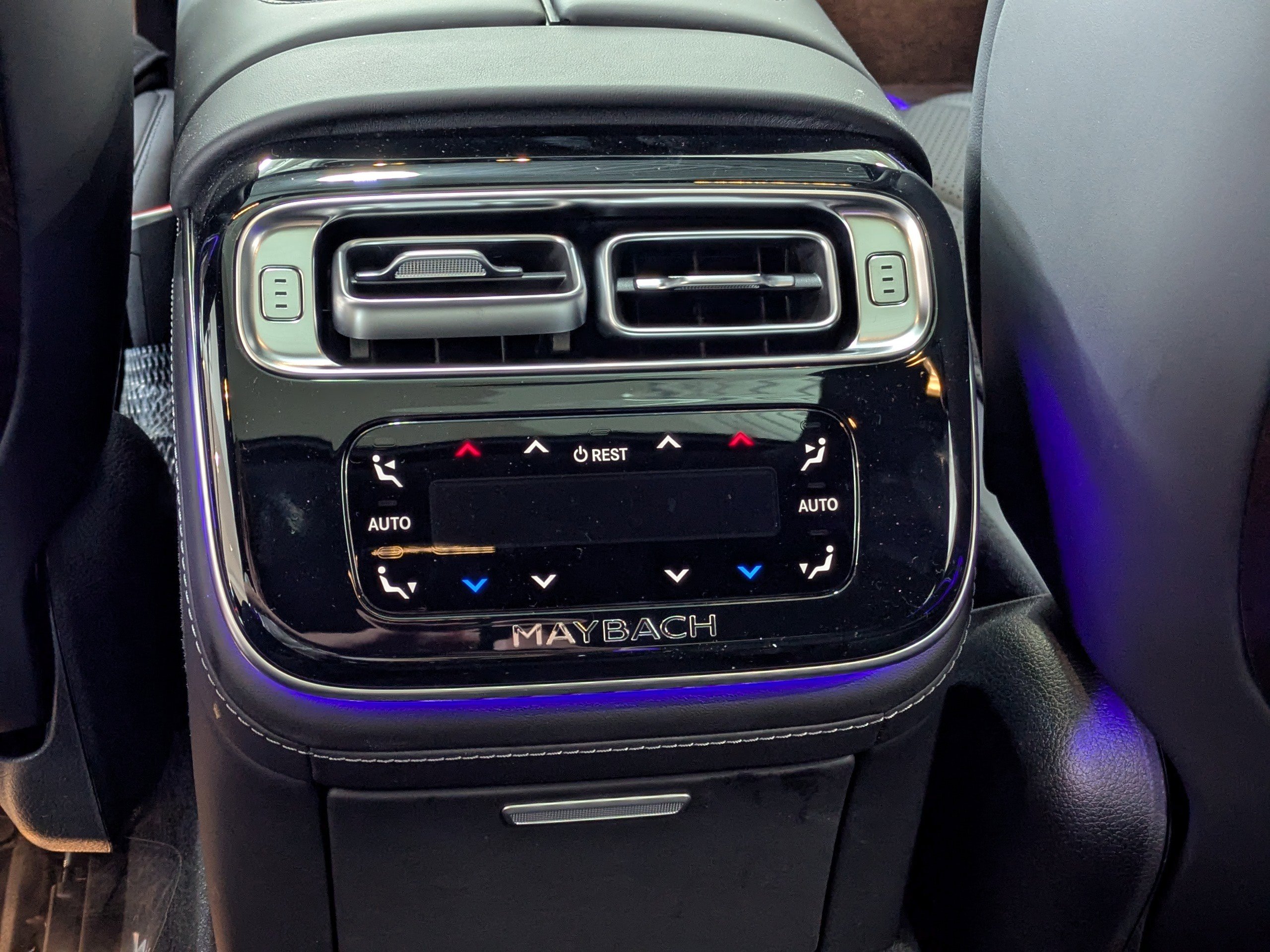 New 2026 Mercedes-Benz Maybach S 580 4MATIC image 16