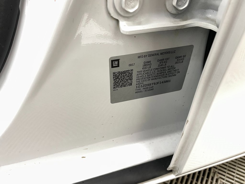 Used 2018 Chevrolet Malibu LT w/ Redline Edition image 31