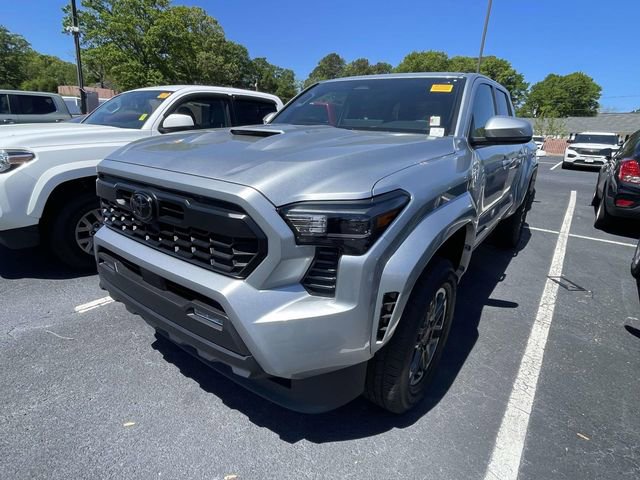 Used 2025 Toyota Tacoma TRD Sport image 4