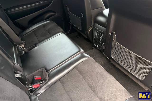 Used 2022 Jeep Grand Cherokee Laredo X AWD/4WD image 18