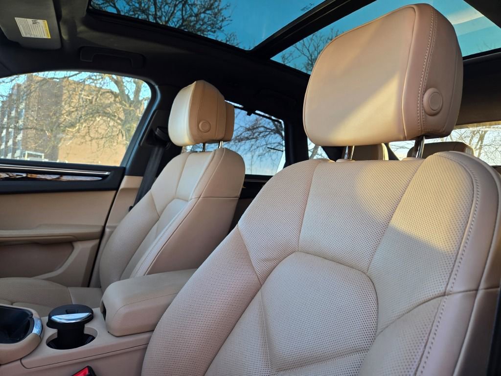 Certified 2022 Porsche Macan S image 21