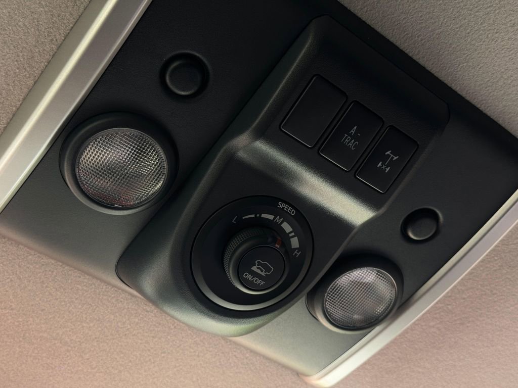 Used 2014 Toyota FJ Cruiser 4WD w/ Convenience Package image 34