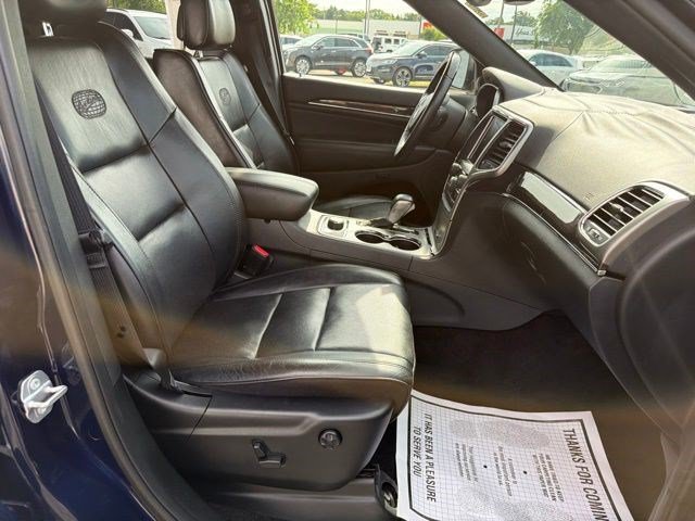 Used 2018 Jeep Grand Cherokee Overland AWD/4WD image 17