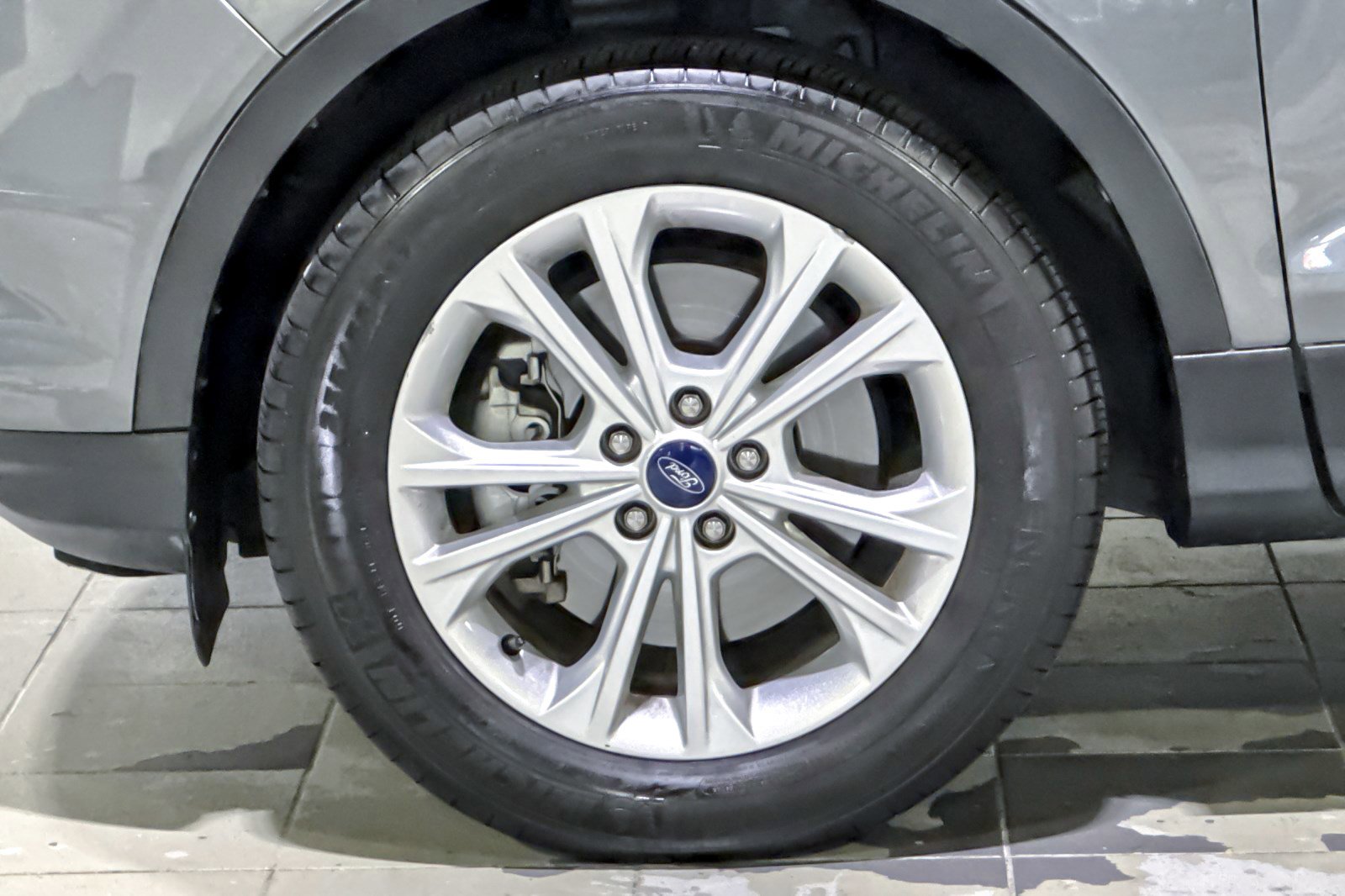 Used 2017 Ford Escape SE image 11