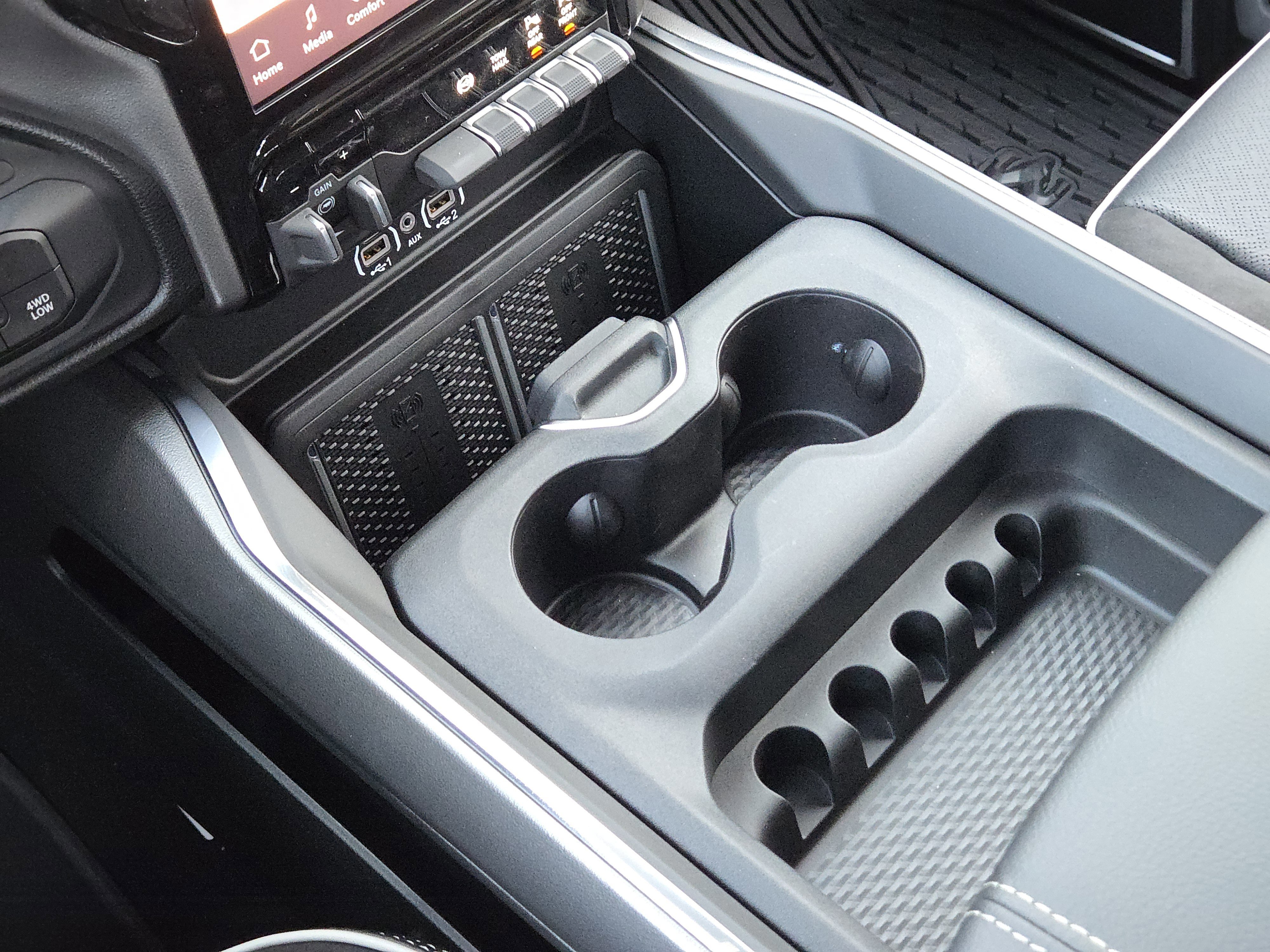 New 2026 RAM 2500 Laramie w/ Night Edition image 18