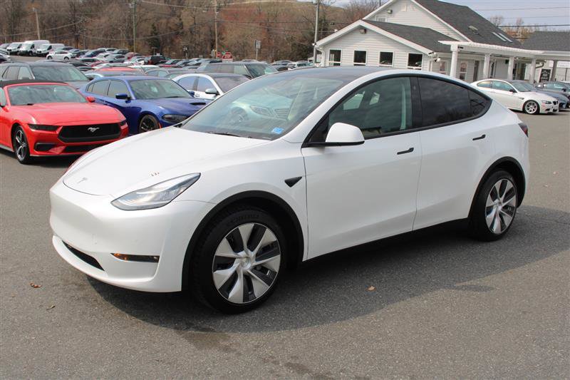 Used 2022 Tesla Model Y Long Range image 4