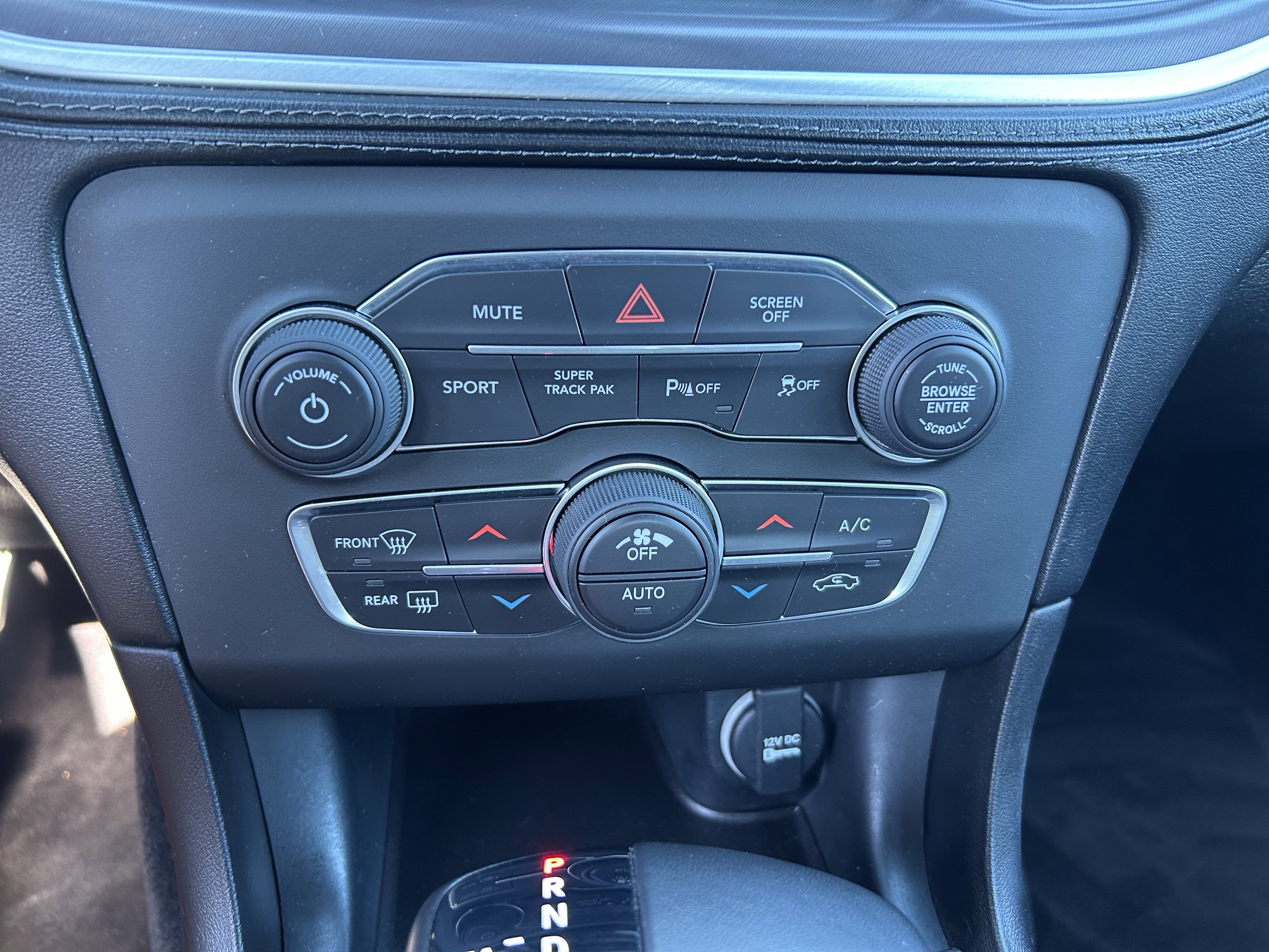 Used 2019 Dodge Charger SXT w/ Plus Group image 14