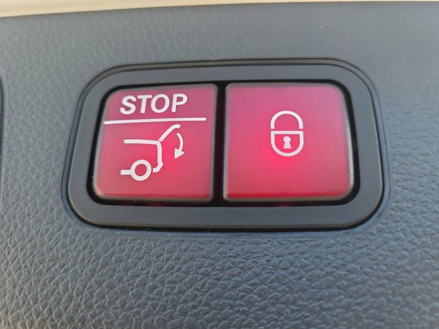 Used 2021 Mercedes-Benz GLC 300 4MATIC image 6