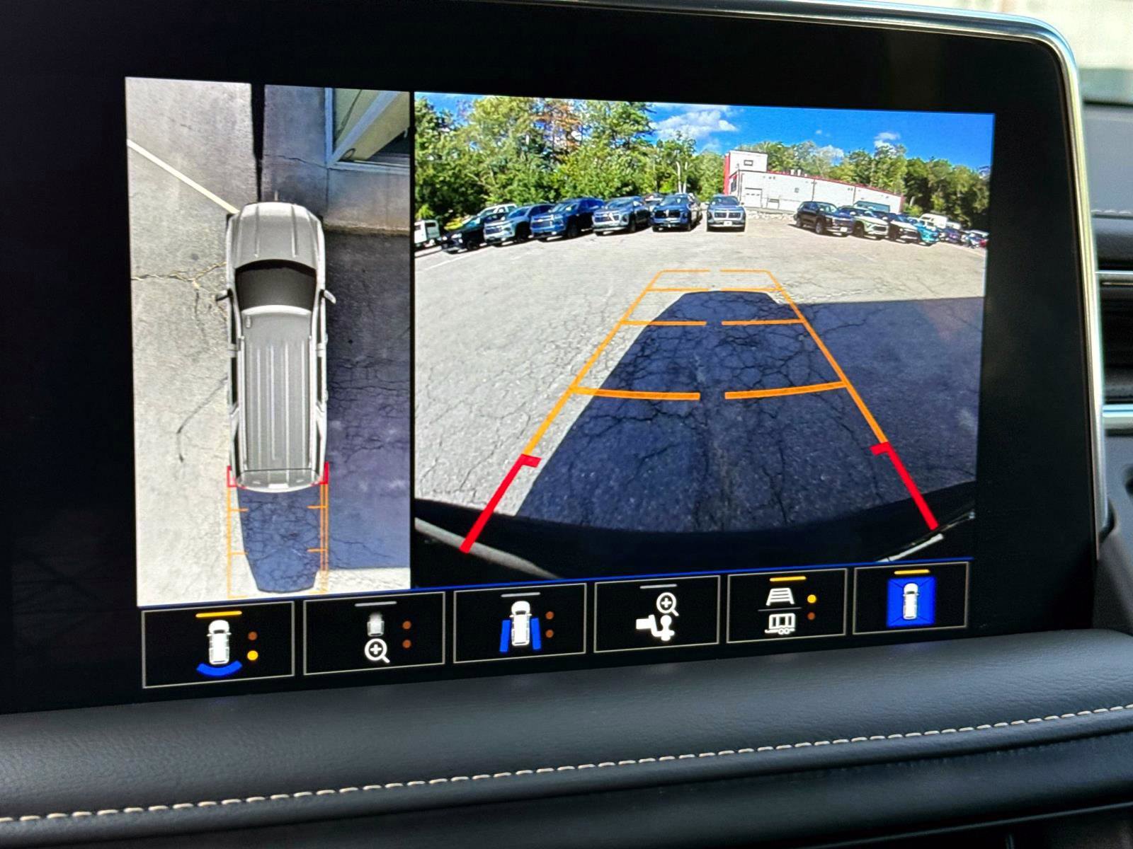 Certified 2023 GMC Yukon SLT w/ SLT Luxury Package image 19