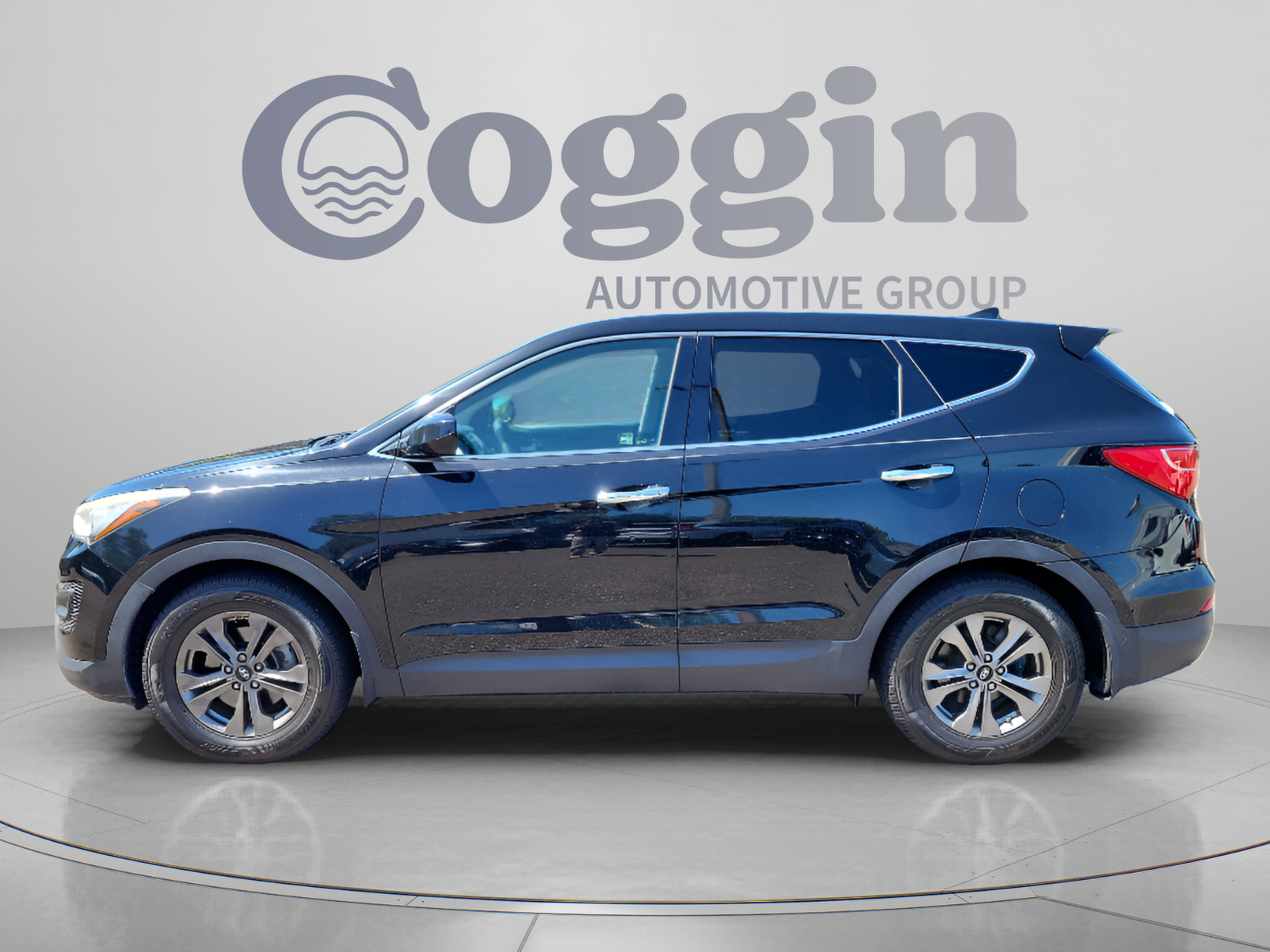 Used 2015 Hyundai Santa Fe Sport FWD image 2