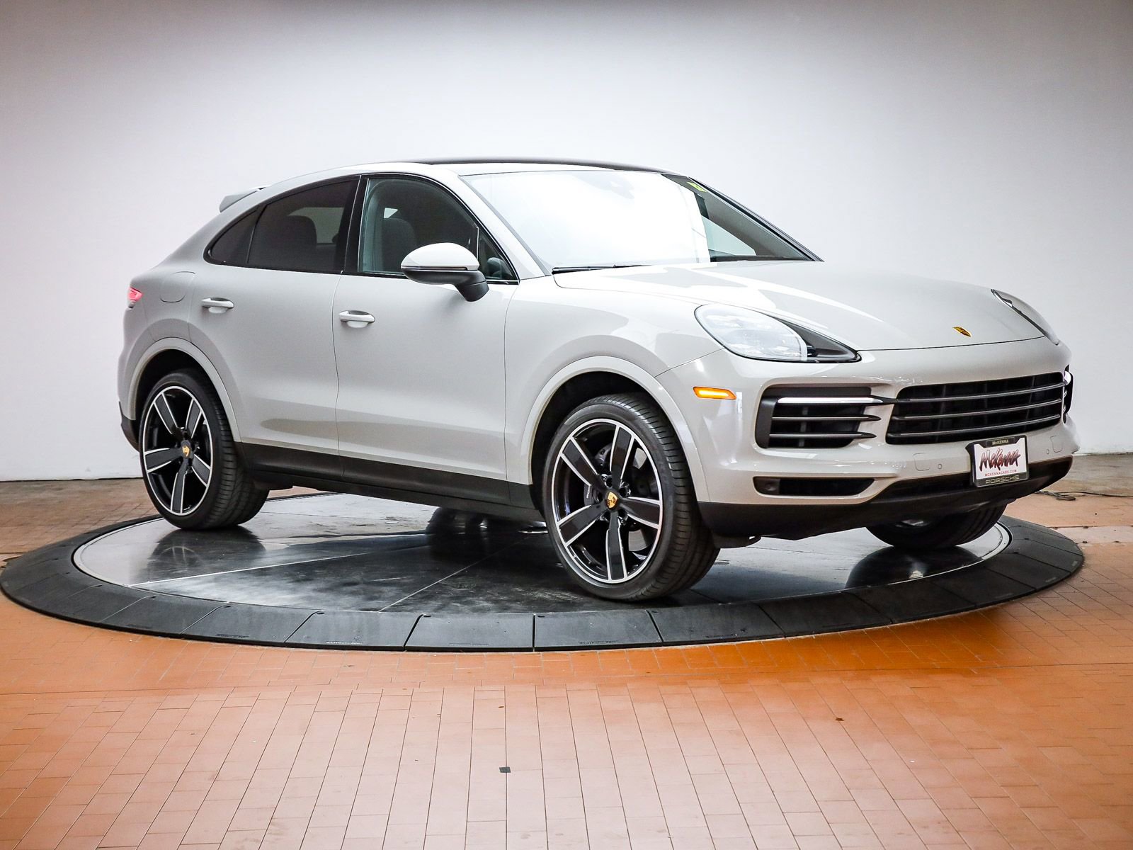 Certified 2022 Porsche Cayenne Platinum Edition AWD/4WD image 14