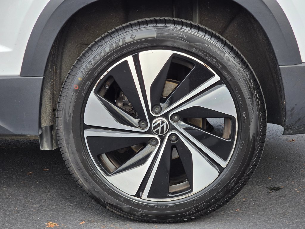 Used 2024 Volkswagen Taos SE AWD/4WD image 30