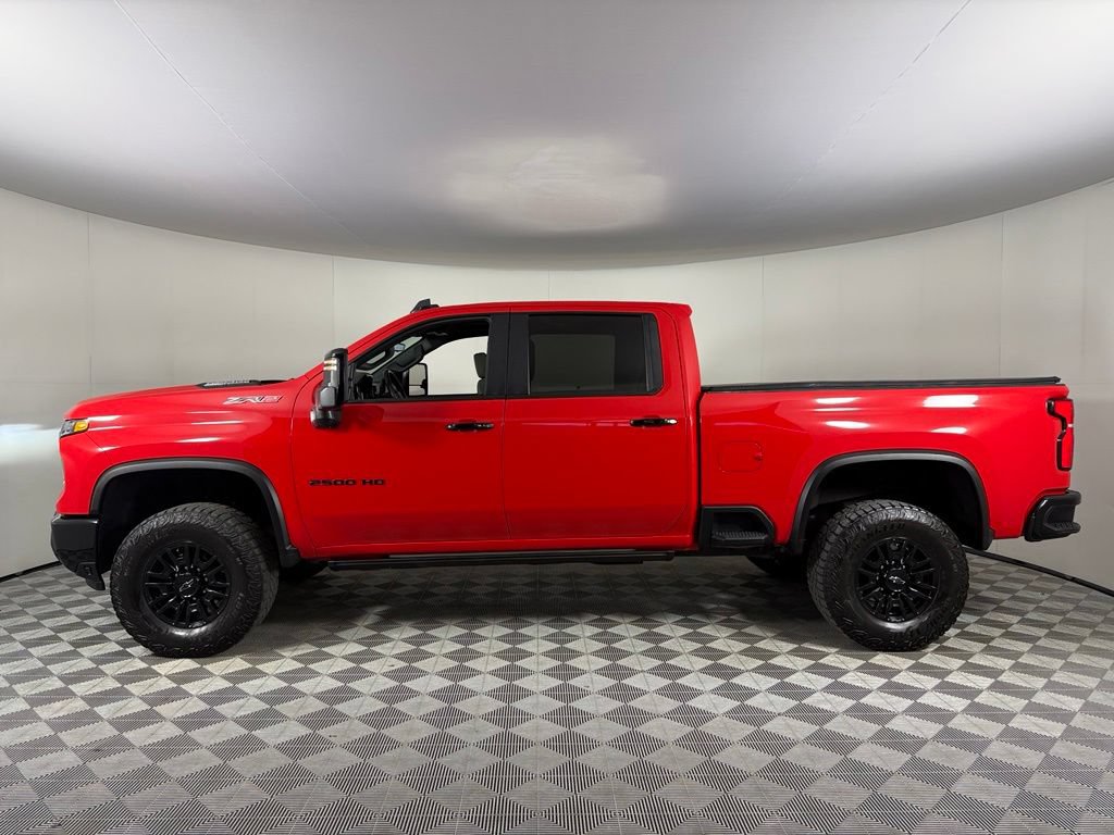 Used 2025 Chevrolet Silverado 2500 ZR2 w/ Technology Package AWD/4WD image 9