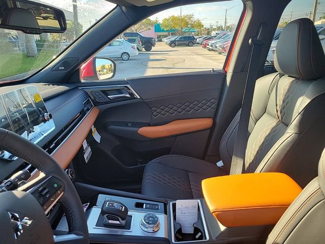 New 2025 Mitsubishi Outlander SEL image 21