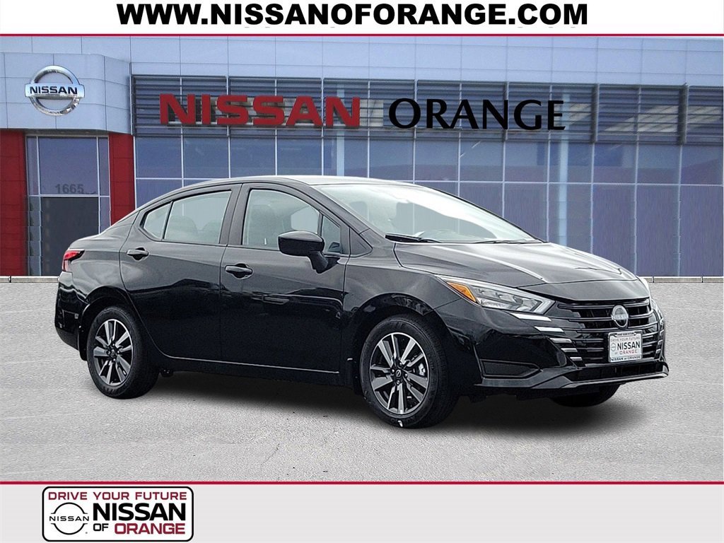 New 2025 Nissan Versa SV w/ Trunk Package