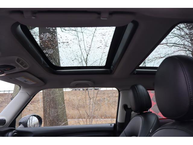 Used 2015 MINI Cooper 2-Door Hardtop image 10