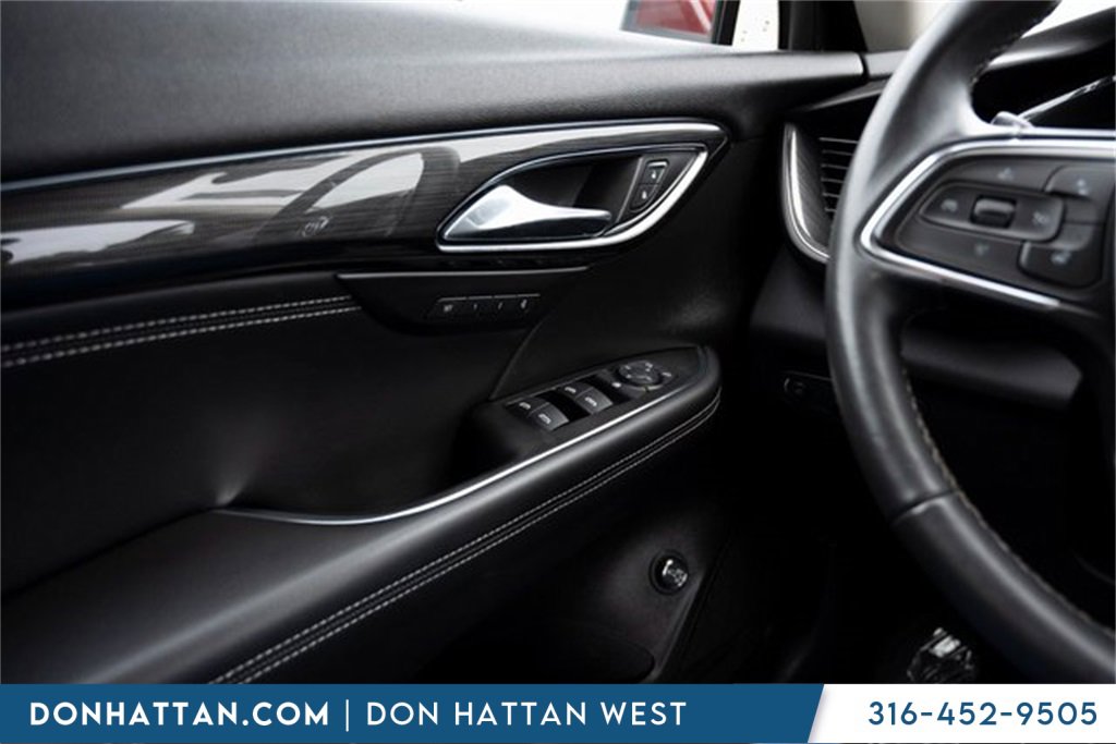 Used 2023 Buick Envision Essence image 18