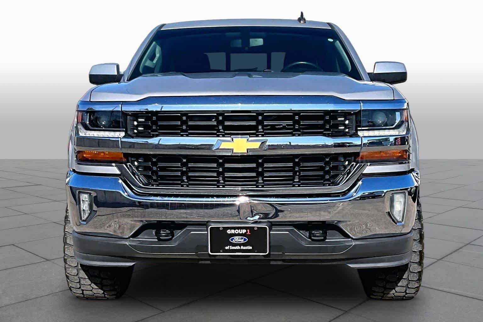 Used 2017 Chevrolet Silverado 1500 LT w/ Texas Edition image 6
