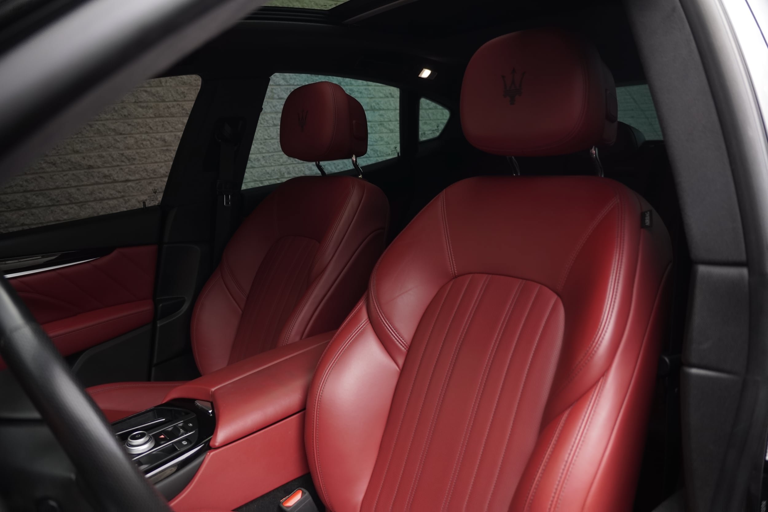 Used 2022 Maserati Levante Modena AWD/4WD image 15