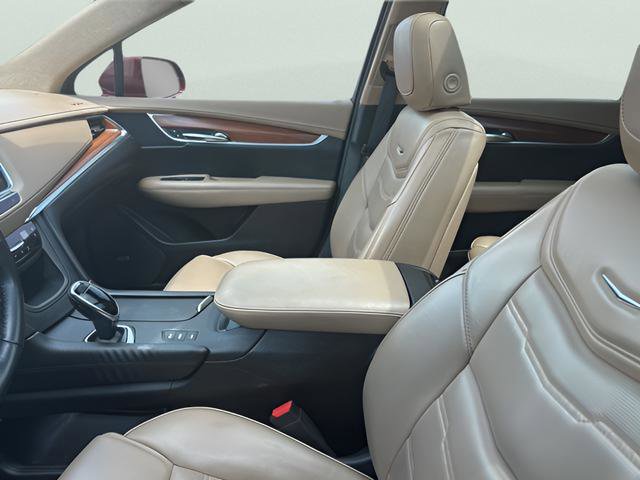 Used 2019 Cadillac XT5 Platinum AWD/4WD image 13