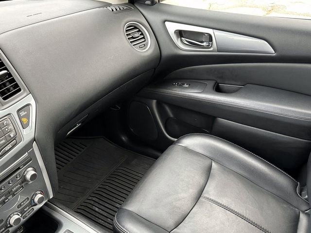 Used 2019 Nissan Pathfinder SL image 30