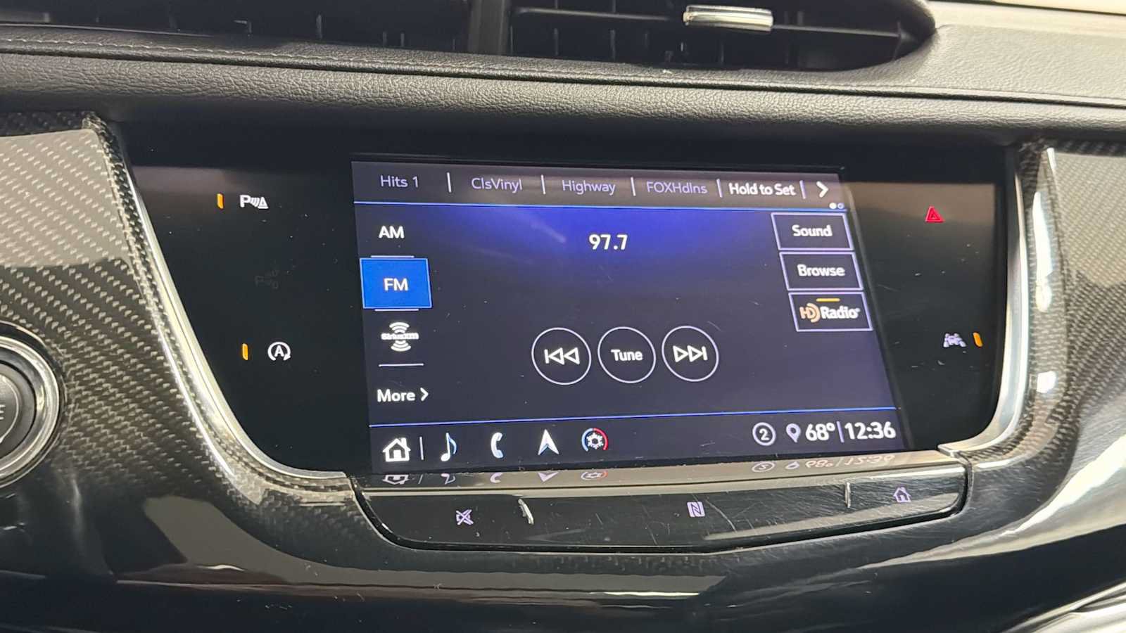 Used 2020 Cadillac XT6 Sport AWD/4WD image 18
